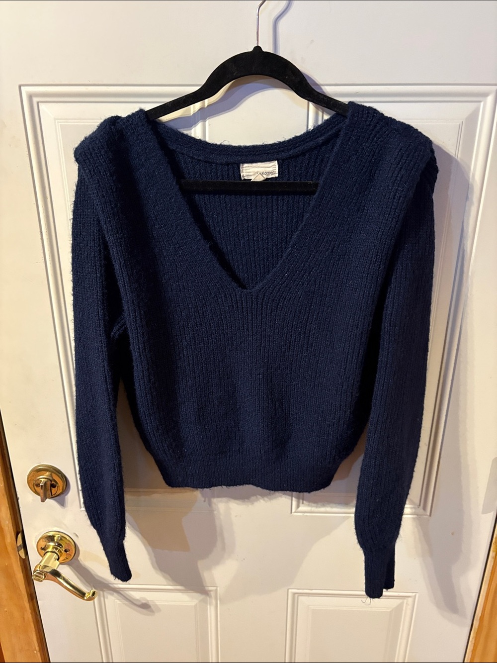 The Korner Sweater in Dark Blue Size Small/Mediun